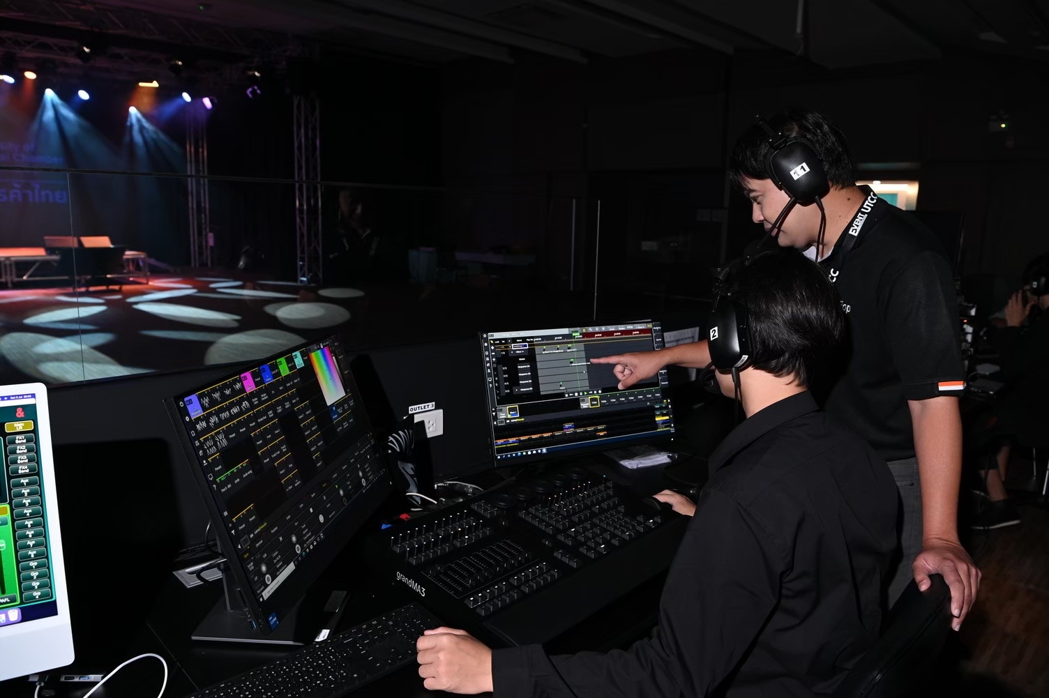 นักศึกษาฝึกปฏิบัติการจัดงานอีเว้นท์ใน UTCC Event Lab